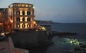 Livingston Hotel